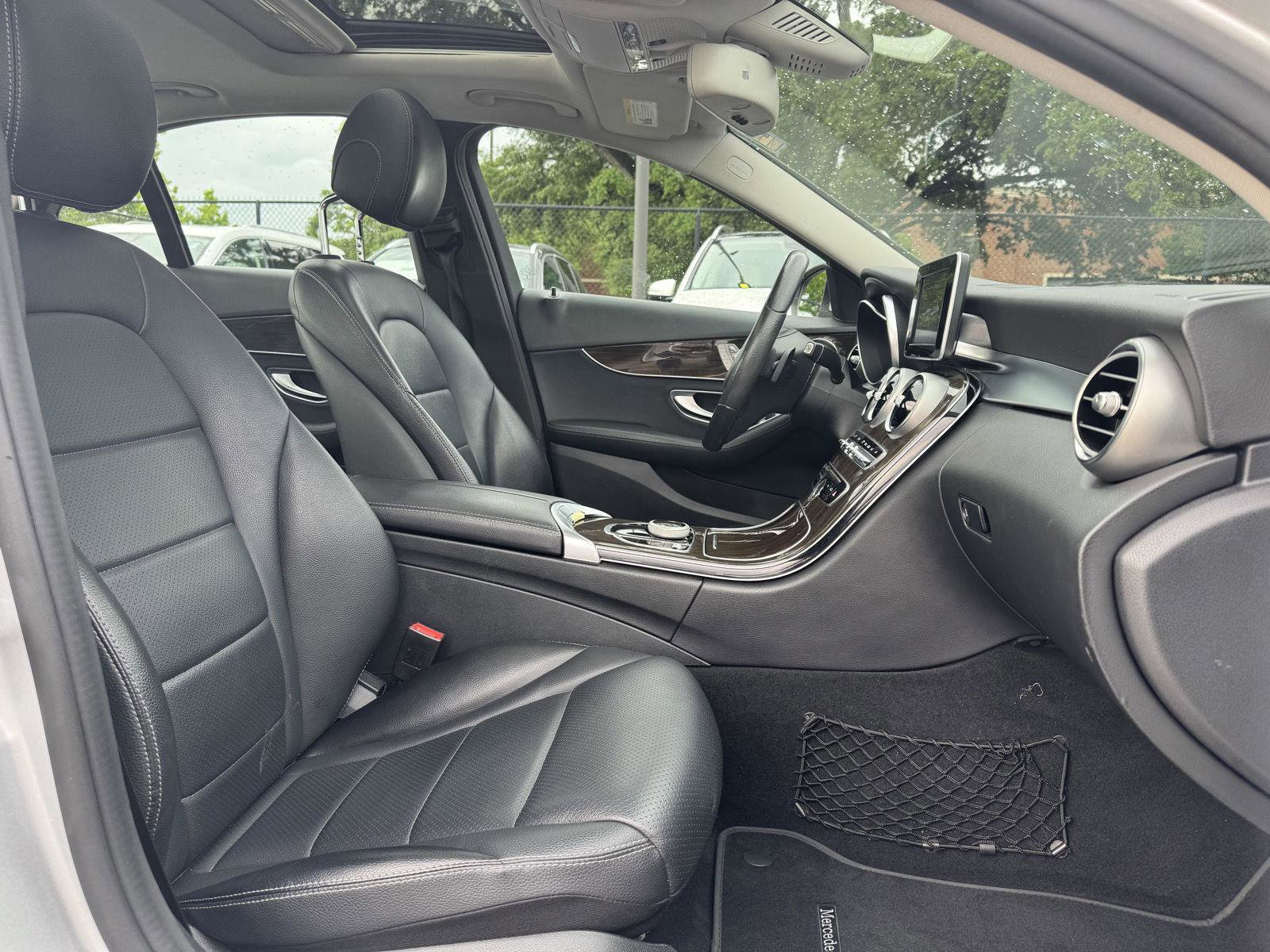 Used 2018 Mercedes-Benz C 300 4MATIC Sedan image 28