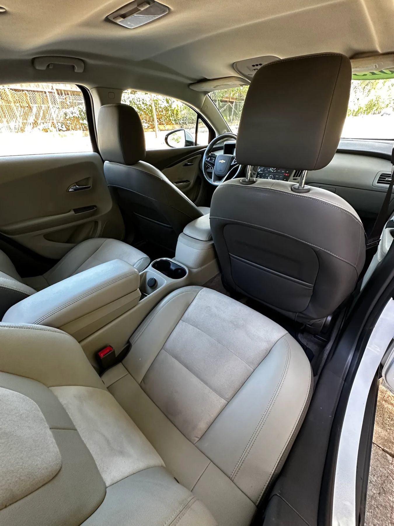 Used 2013 Chevrolet Volt Premium w/ Premium Trim Package FWD image 22