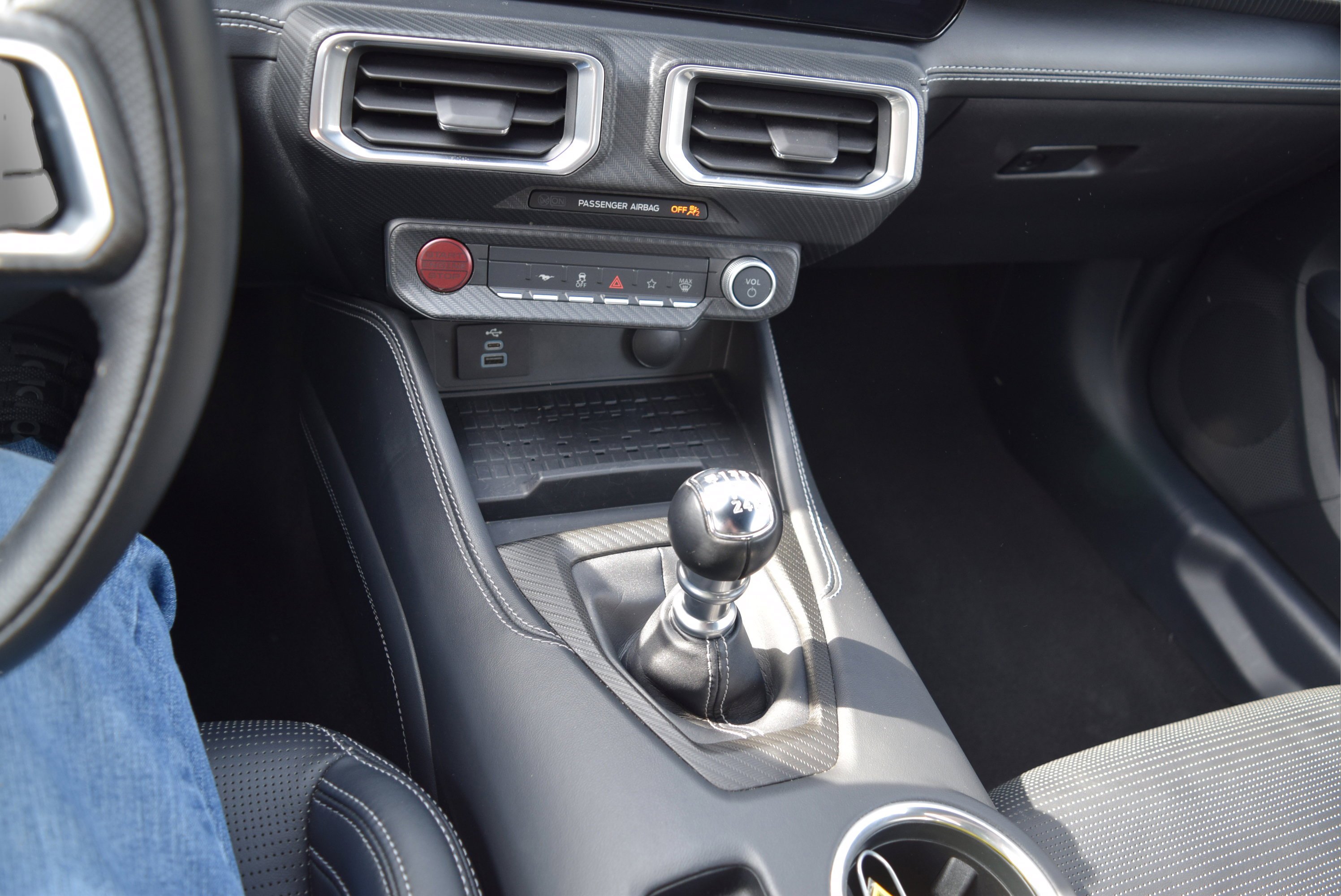 Used 2024 Ford Mustang GT Premium image 13