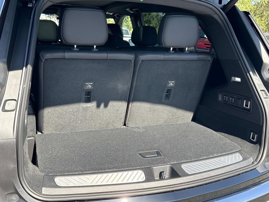 New 2026 Cadillac Vistiq Luxury image 11