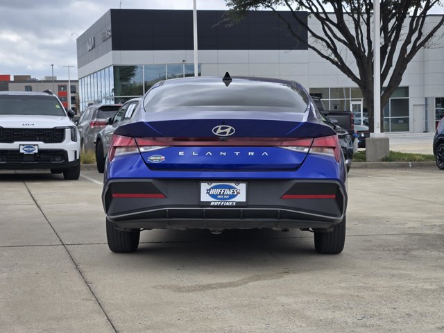 Certified 2026 Hyundai Elantra SE FWD image 7