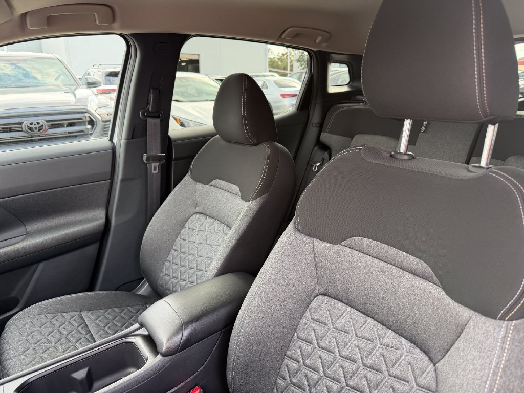 Used 2025 Nissan Kicks SV w/ Illumination Package FWD image 11