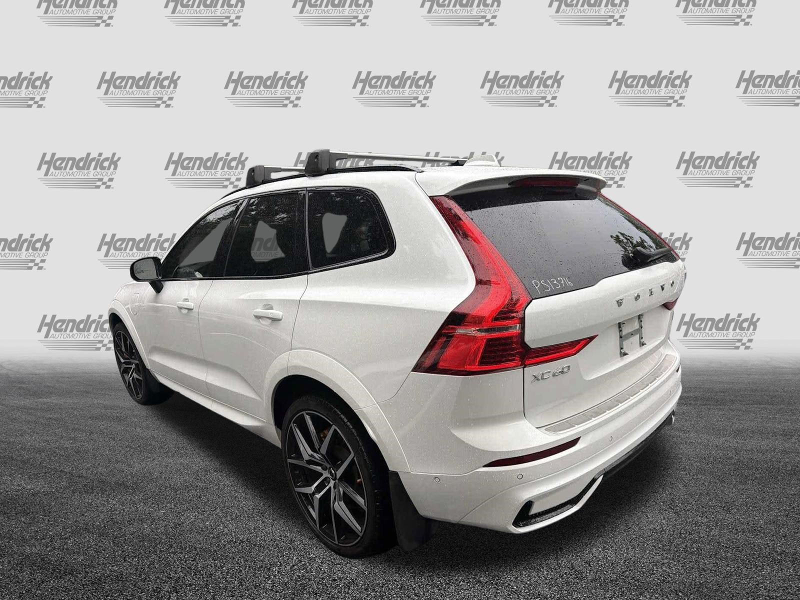 Used 2023 Volvo XC60 B5 Ultimate w/ Climate Package FWD image 9