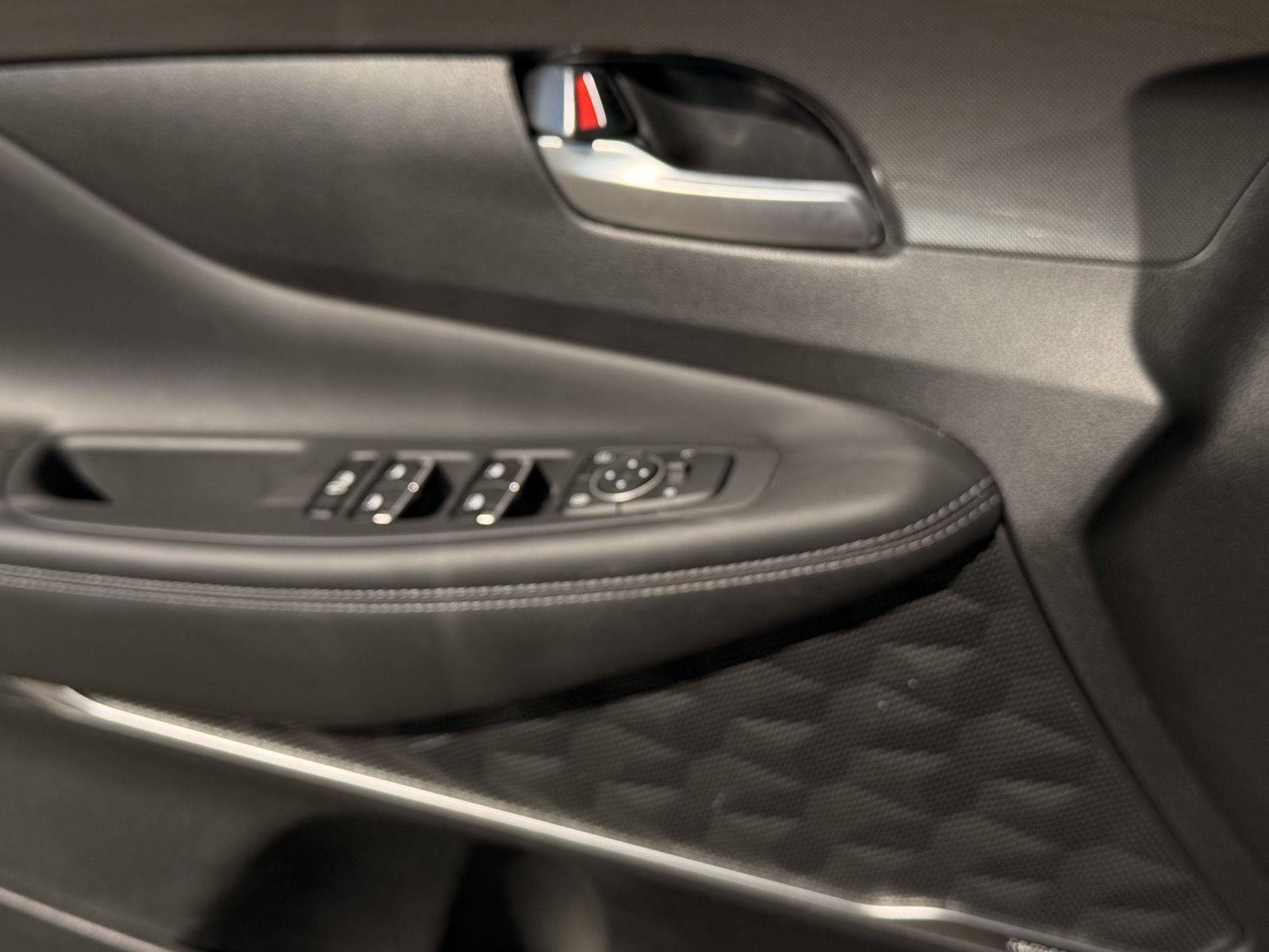 Used 2023 Hyundai Santa Fe SEL w/ Premium Package FWD image 22