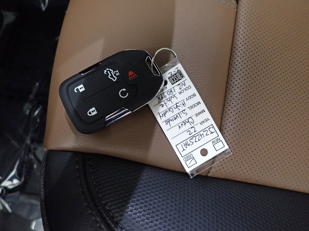 Used 2022 Chevrolet Silverado 1500 High Country w/ LPO, Dark Essentials Package image 51