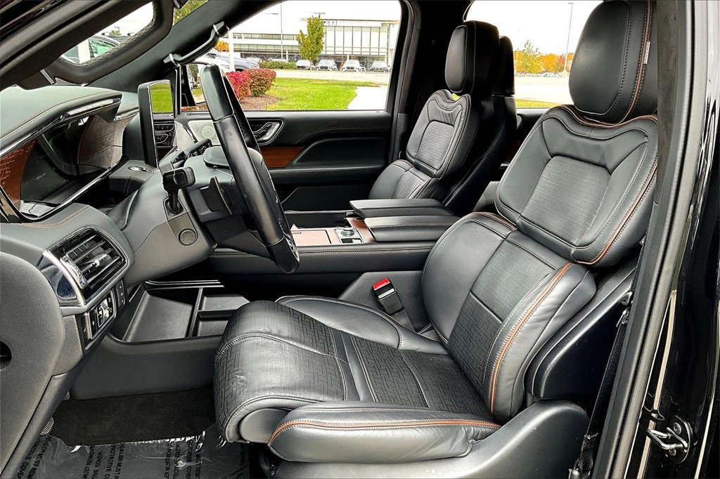 Used 2023 Lincoln Navigator Black Label image 15