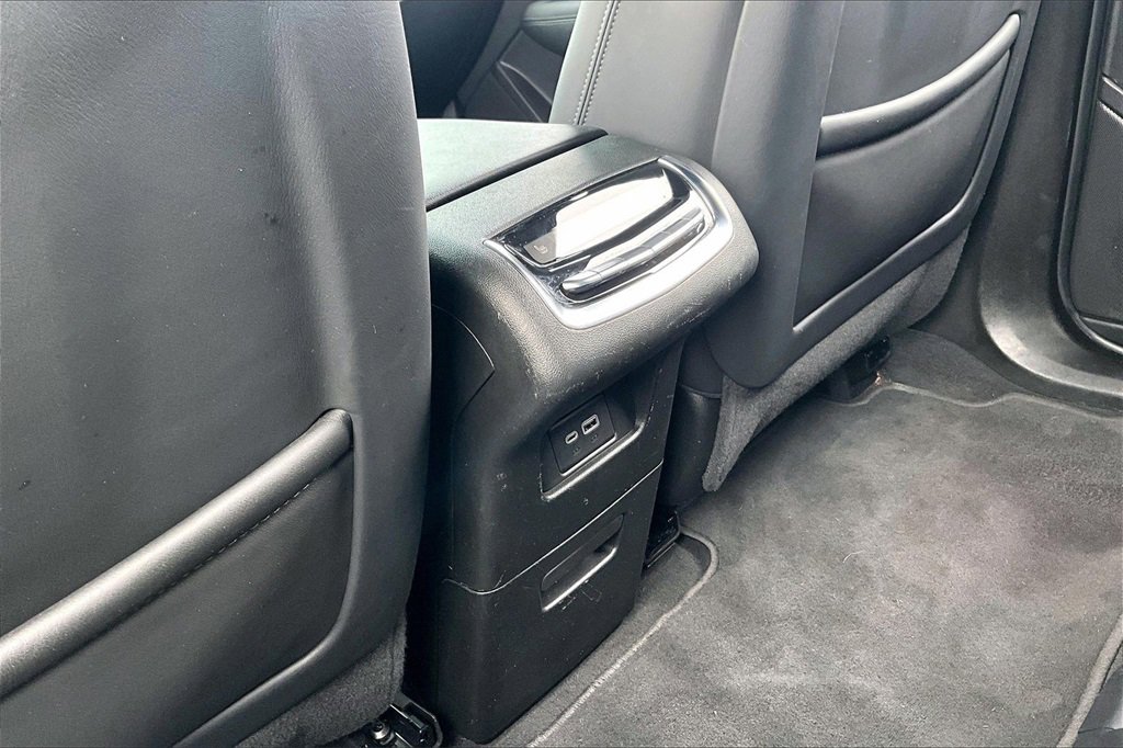 Used 2023 Cadillac XT6 Premium Luxury w/ Technology Package image 24