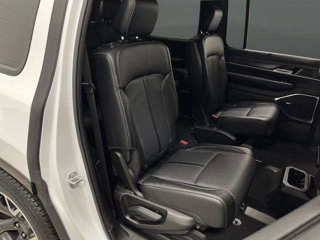 Used 2024 Jeep Wagoneer Series III w/ Convenience Group I image 33