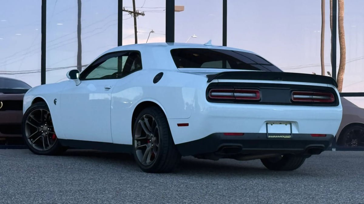 Used 2021 Dodge Challenger SRT Hellcat Redeye RWD image 7