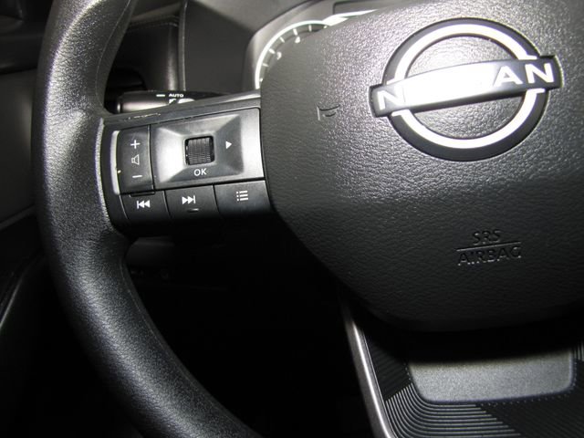 Used 2025 Nissan Rogue S image 5