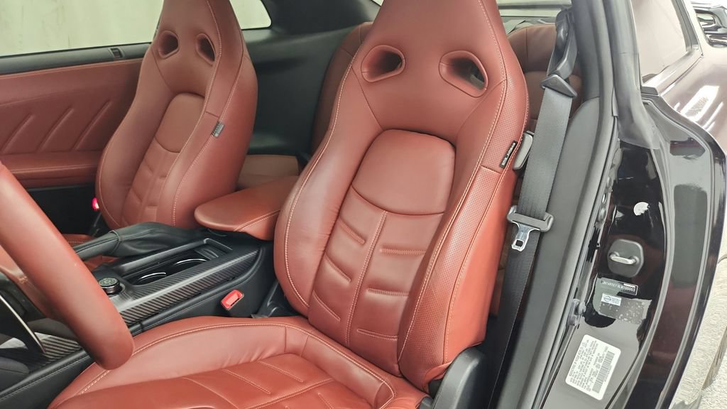 Used 2020 Nissan GT-R Premium w/ Premium Interior Package AWD/4WD image 27