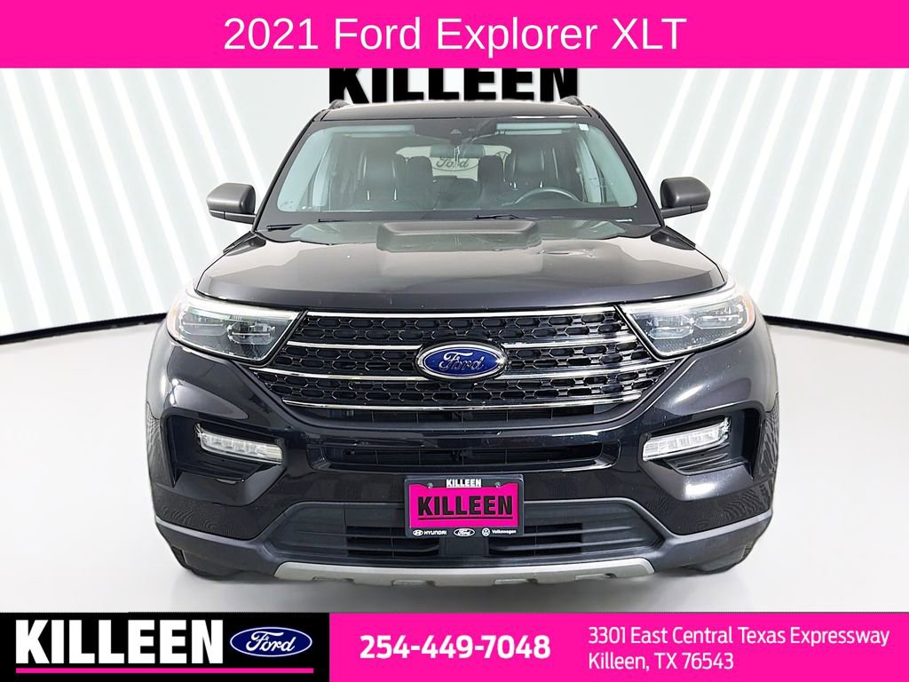 Used 2021 Ford Explorer XLT w/ Equipment Group 202A image 2