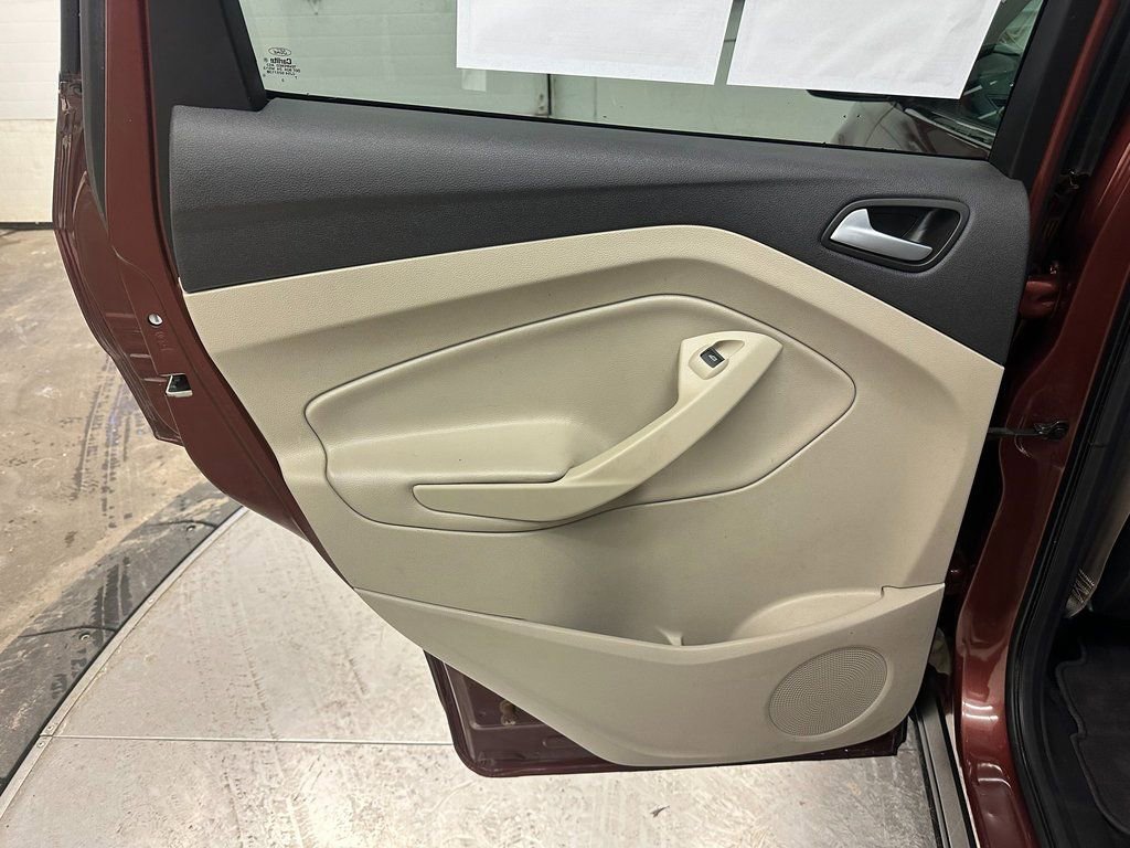 Used 2018 Ford Escape SE image 23