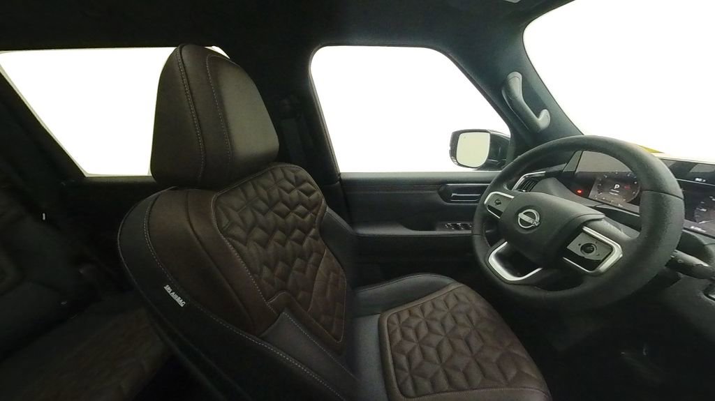 New 2025 Nissan Armada Platinum Reserve image 34