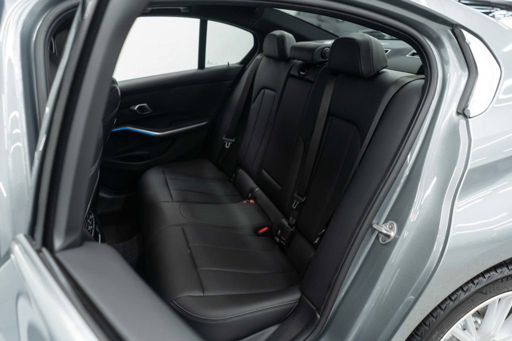 Used 2024 BMW 330e xDrive image 28