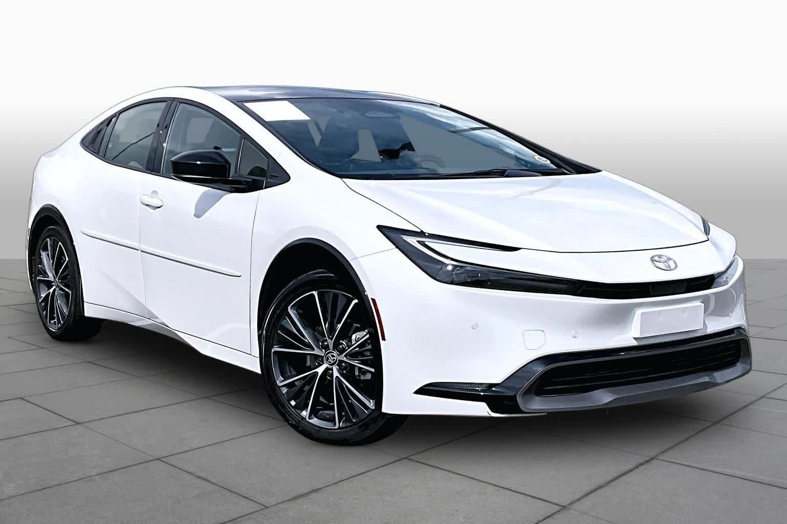 Used 2024 Toyota Prius Limited FWD image 3