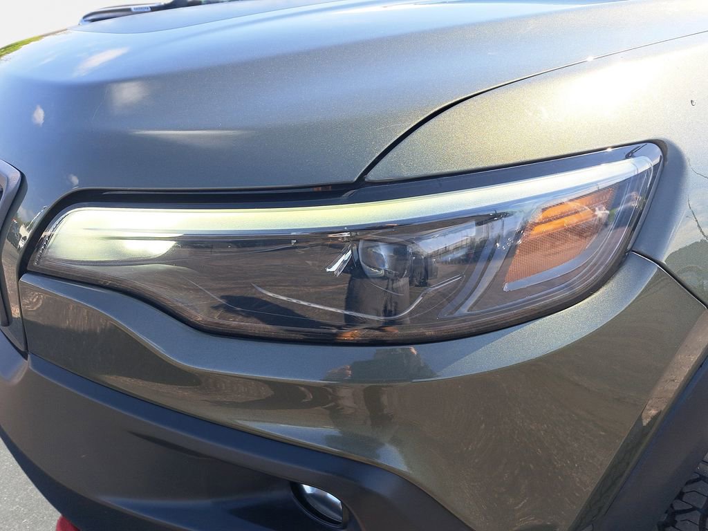 Used 2019 Jeep Cherokee Trailhawk w/ Cold Weather Group AWD/4WD image 30