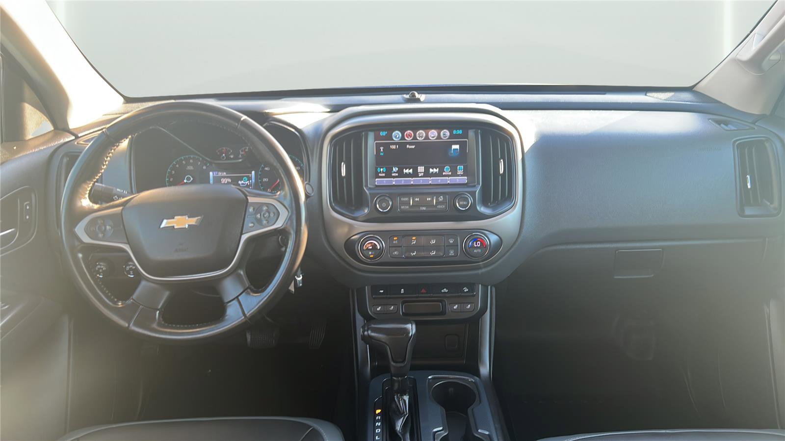 Used 2018 Chevrolet Colorado Z71 AWD/4WD image 9