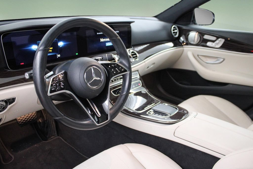 Used 2023 Mercedes-Benz E 350 4MATIC Sedan image 2