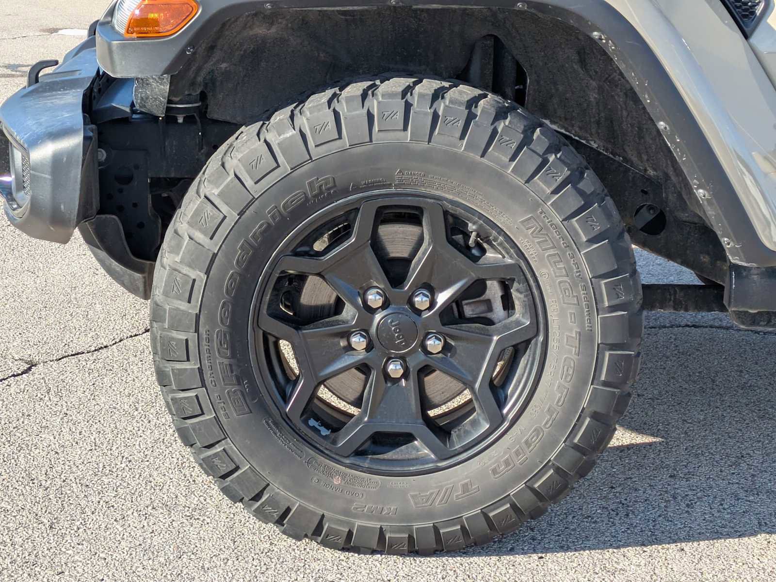 Used 2022 Jeep Gladiator Sport image 12