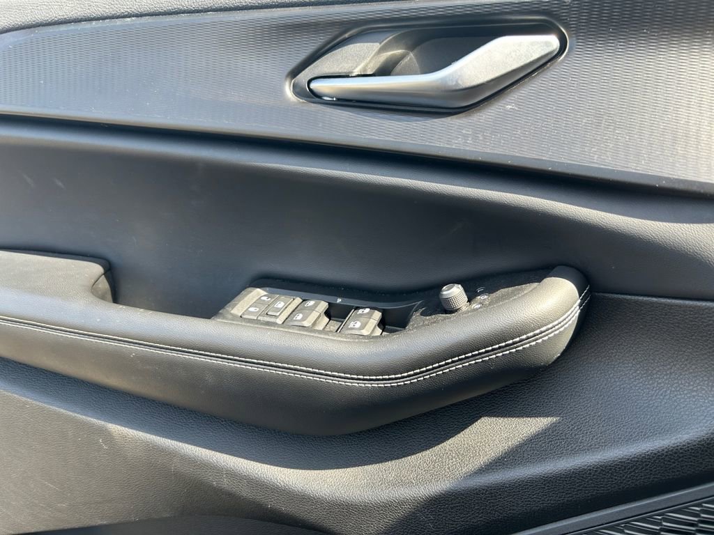 Certified 2023 Jeep Grand Cherokee Altitude image 17