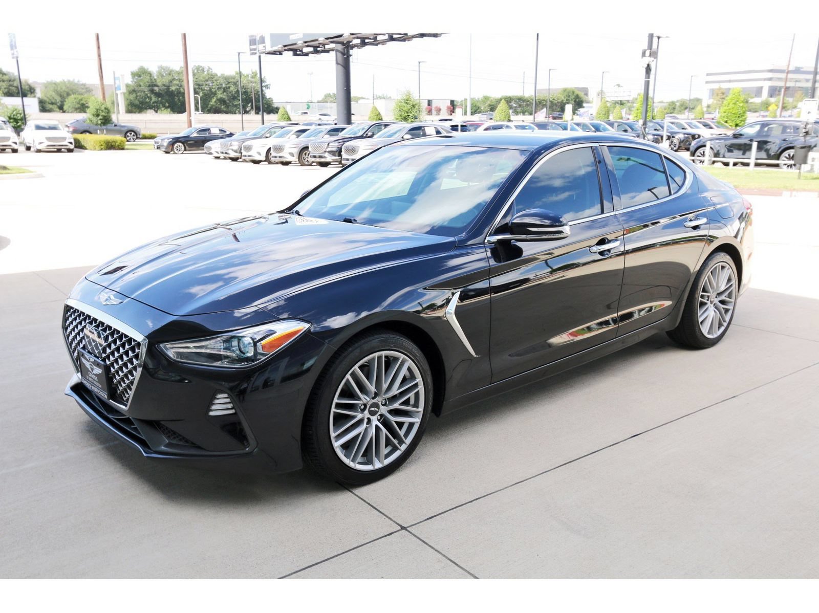 Used 2021 Genesis G70 2.0T RWD image 3