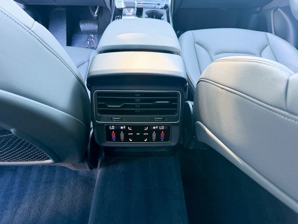 Used 2025 Audi Q8 Premium Plus w/ Premium Plus Package image 29