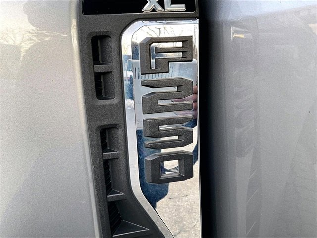 Used 2023 Ford F250 XL w/ FX4 Off-Road Package image 8
