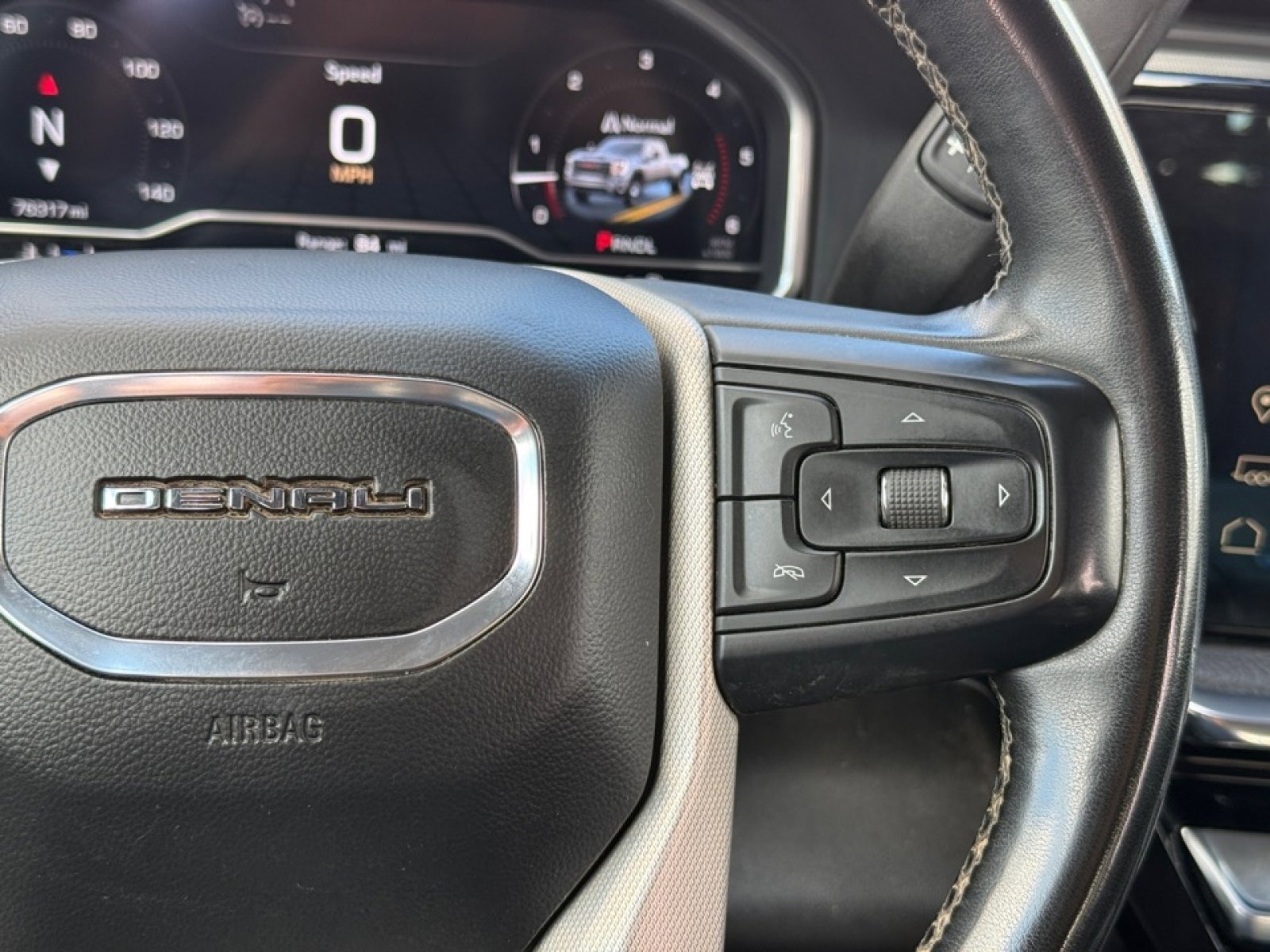 Used 2024 GMC Sierra 3500 Denali w/ Technology Package image 24