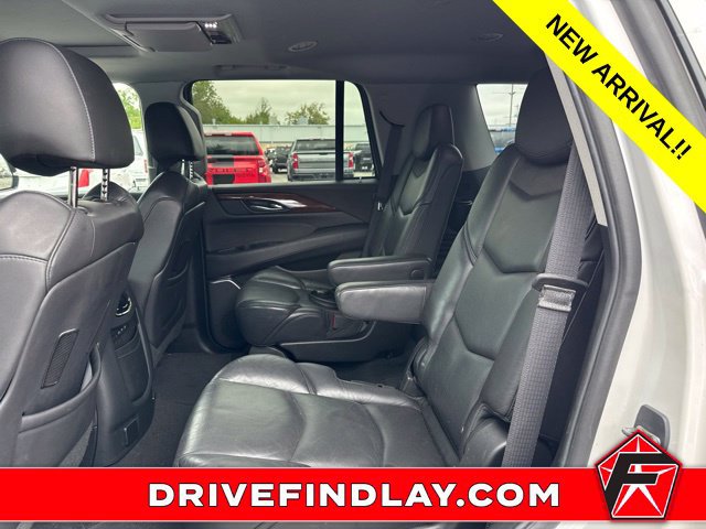 Used 2019 Cadillac Escalade Luxury AWD/4WD image 4