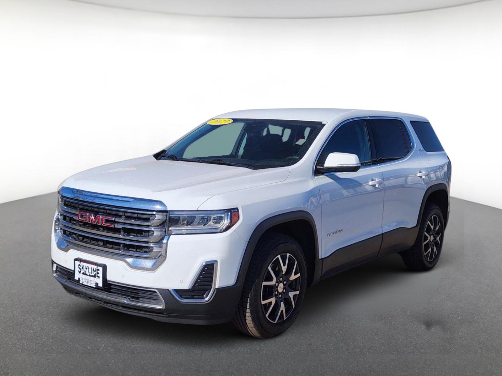 Used 2023 GMC Acadia SLE AWD/4WD image 2