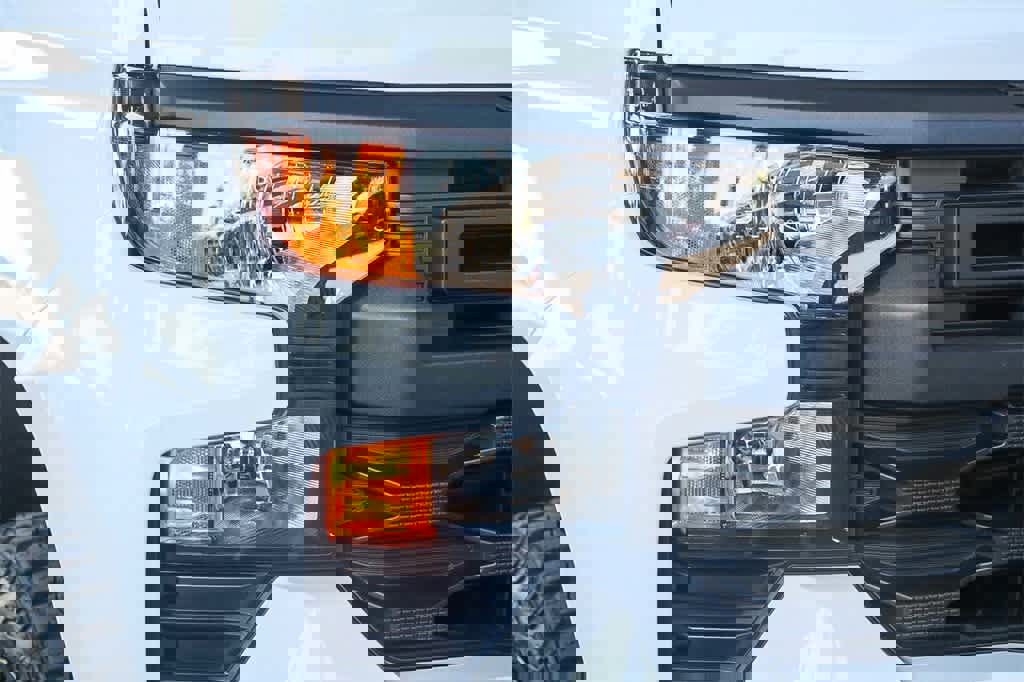 Used 2025 Chevrolet Silverado 1500 Custom Trail Boss w/ Dark Appearance Package image 4