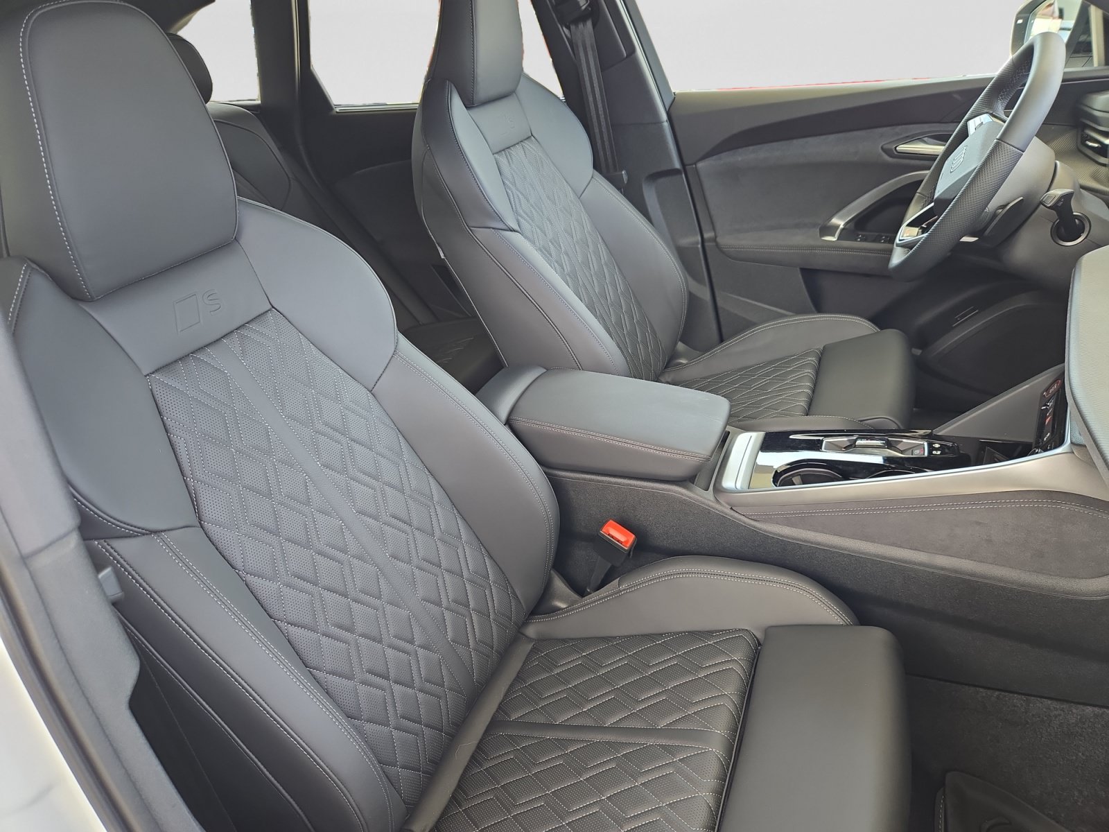 Used 2026 Audi SQ5 Premium Plus AWD/4WD image 16