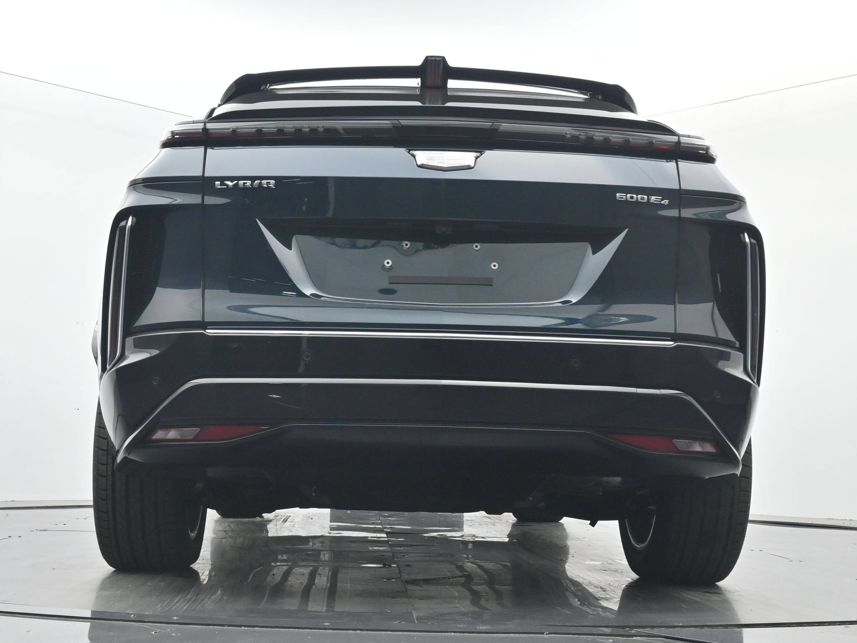 New 2026 Cadillac Lyriq Luxury w/ LPO, Floor Liner Package AWD/4WD image 18