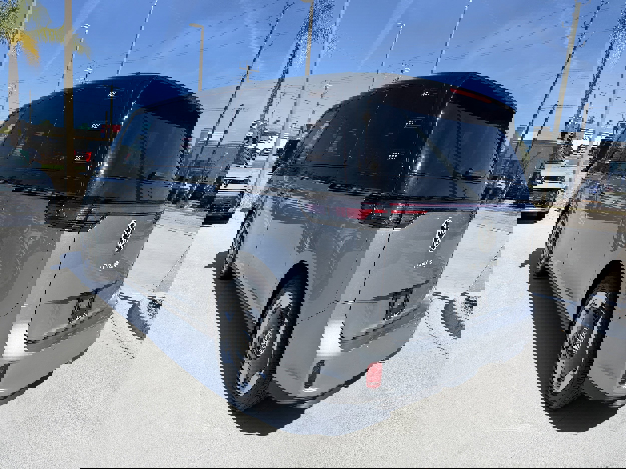 New 2025 Volkswagen ID. Buzz Pro S image 5