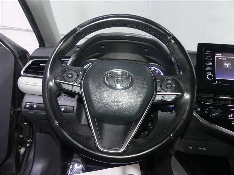 Used 2022 Toyota Camry SE w/ Cold Weather Package FWD image 30