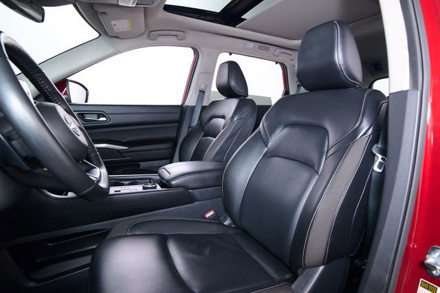 Used 2024 Nissan Pathfinder SL w/ SL Premium Package image 16