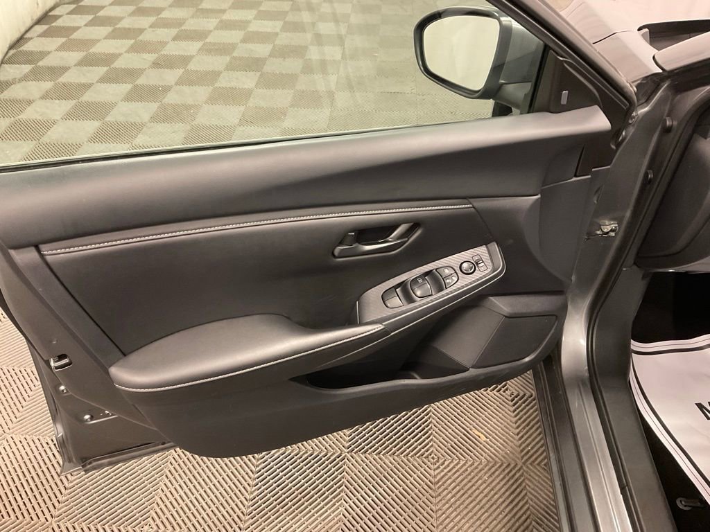 Used 2024 Nissan Sentra S image 10
