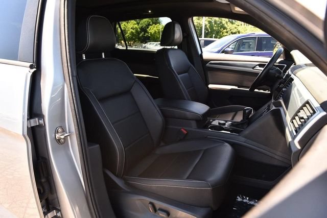 Certified 2023 Volkswagen Atlas Cross Sport SEL R-Line AWD/4WD image 20