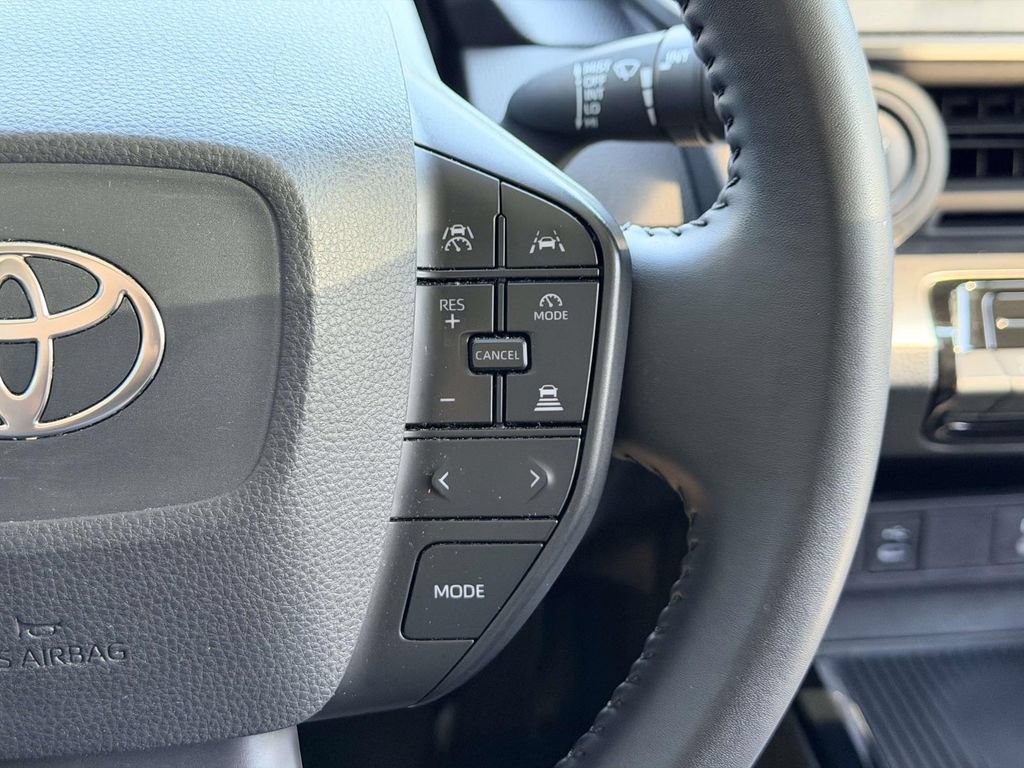 Certified 2023 Toyota Prius LE FWD image 7