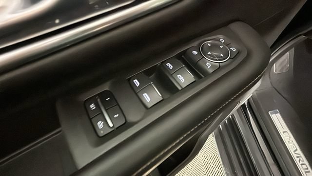 Used 2021 Chevrolet Suburban Premier w/ Premium Package RWD image 10