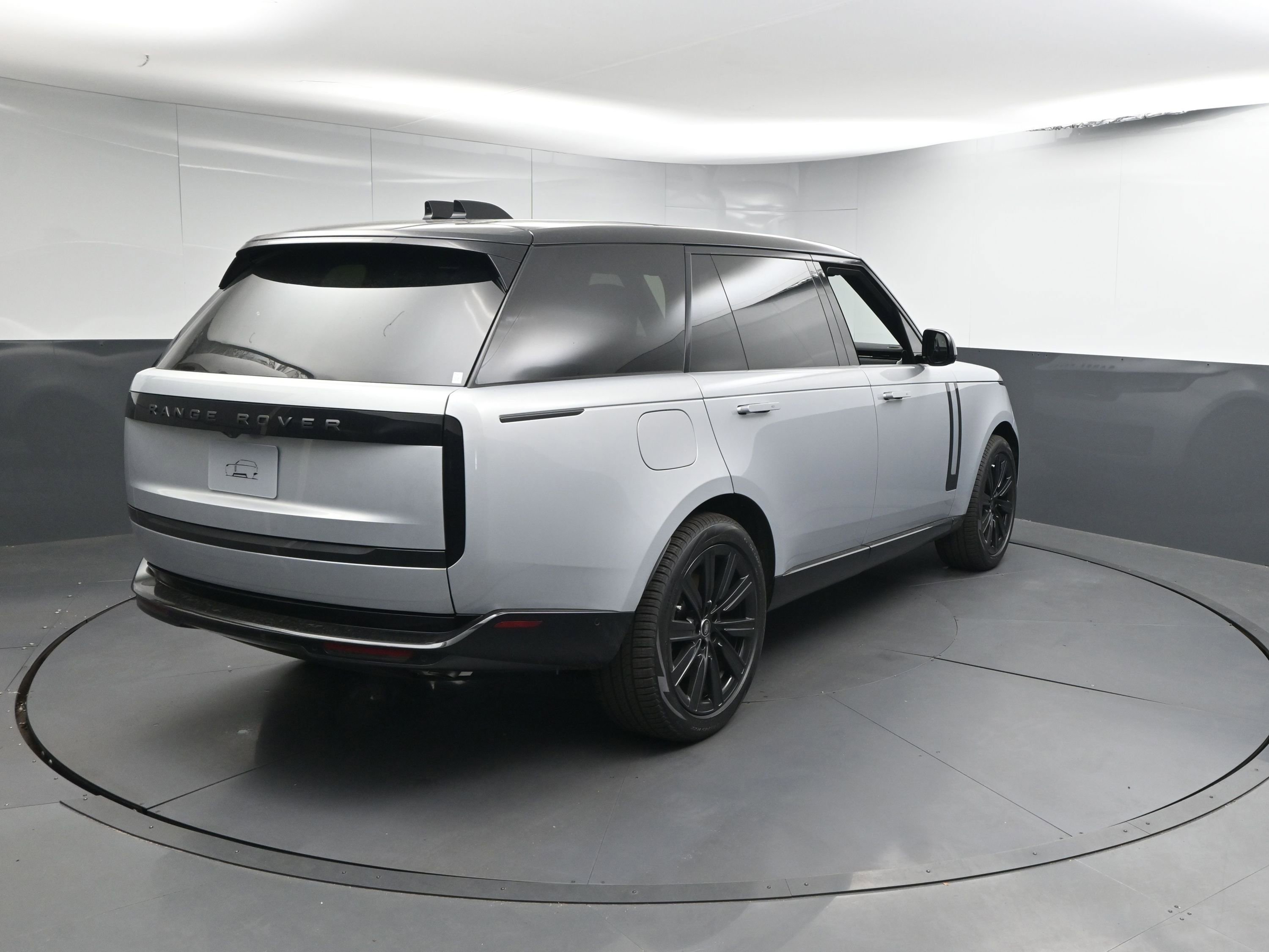 New 2025 Land Rover Range Rover Long Wheelbase SE image 22