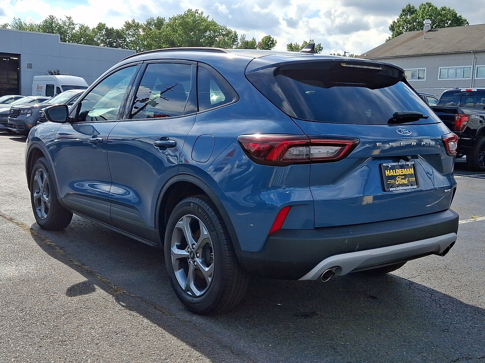 Used 2025 Ford Escape ST-Line Select AWD/4WD image 5