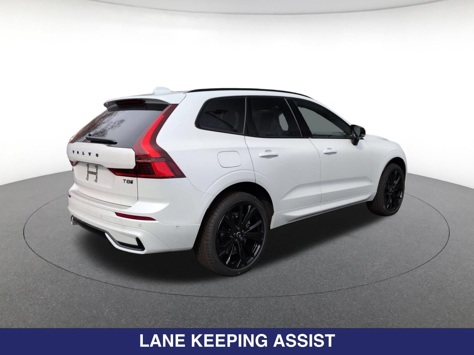 New 2026 Volvo XC60 T8 Ultra w/ Protection Package Premier AWD/4WD image 5