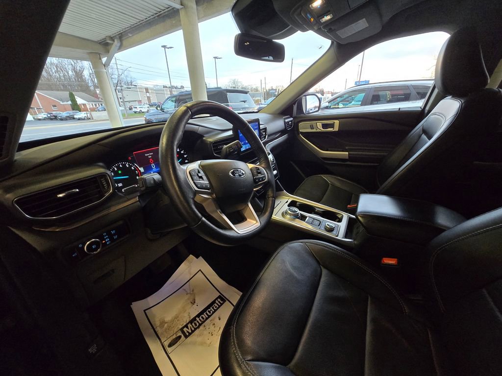 Used 2023 Ford Explorer Limited w/ Equipment Group 301A image 12