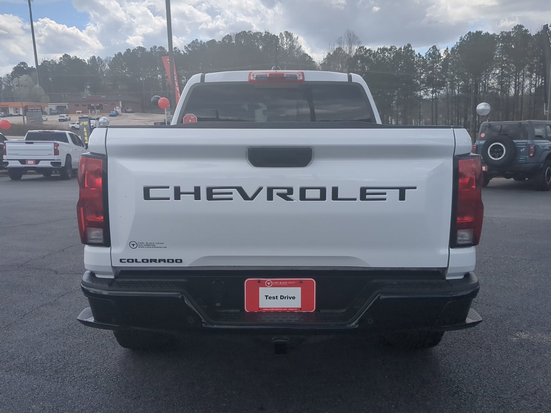 Used 2024 Chevrolet Colorado Trail Boss w/ Technology Package image 6