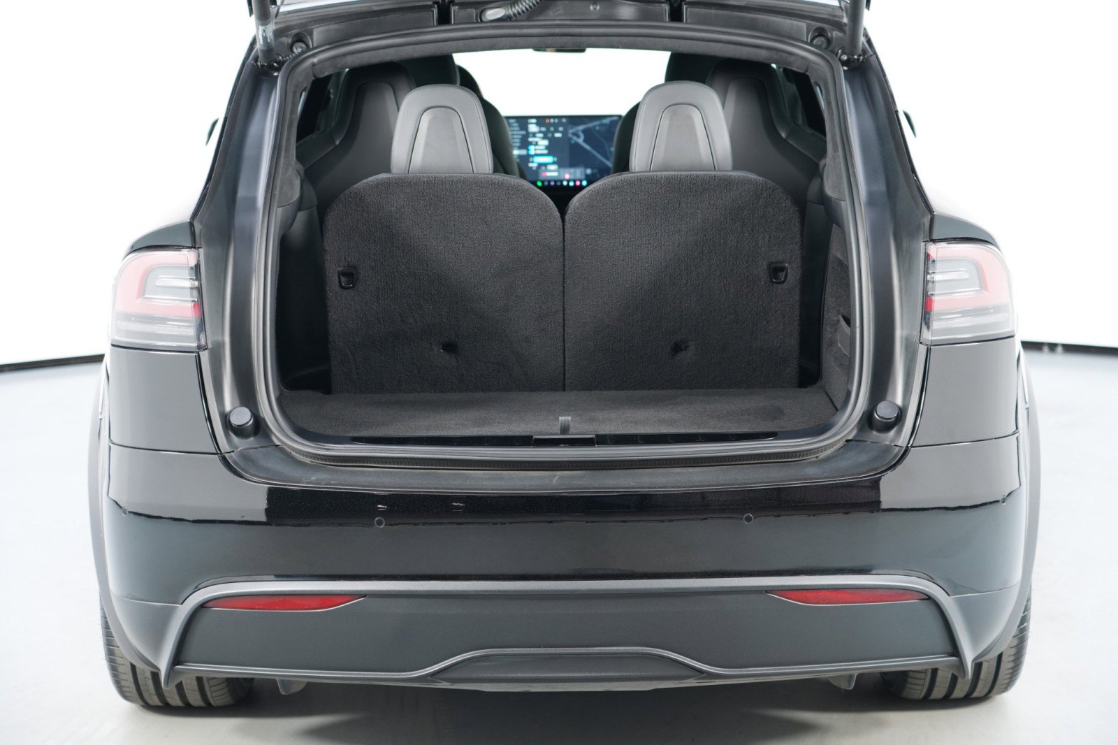 Used 2023 Tesla Model X image 10