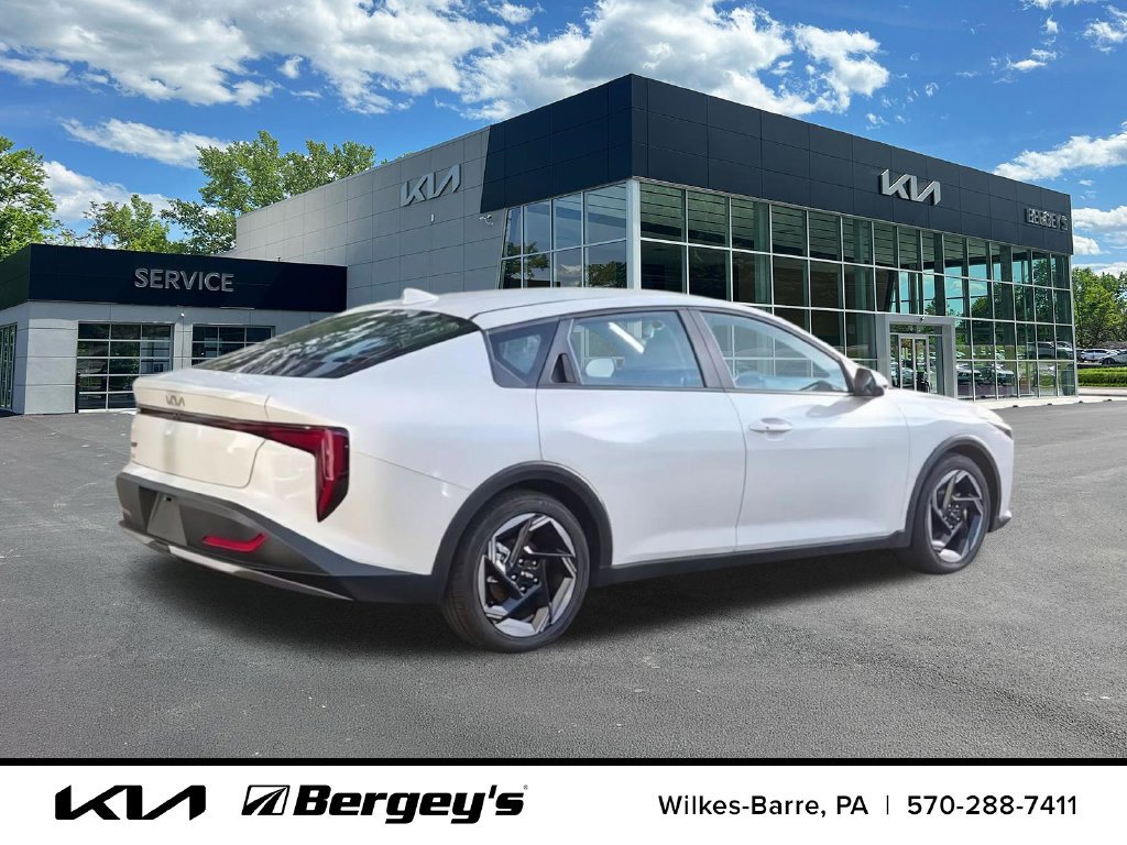 Certified 2025 Kia K4 EX FWD image 9