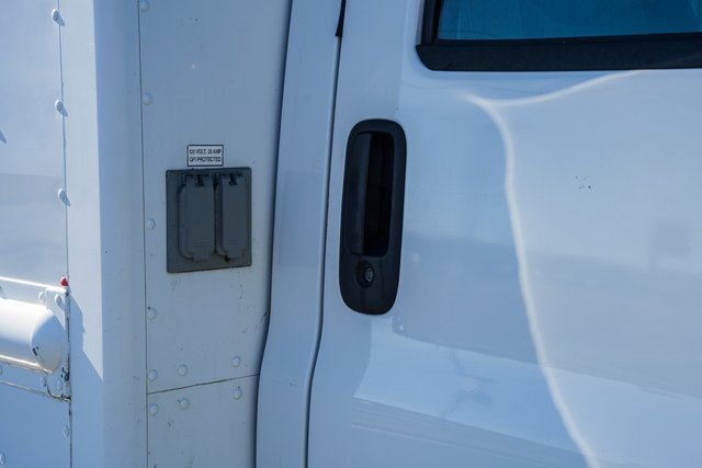 Used 2009 Chevrolet Express 3500 image 14