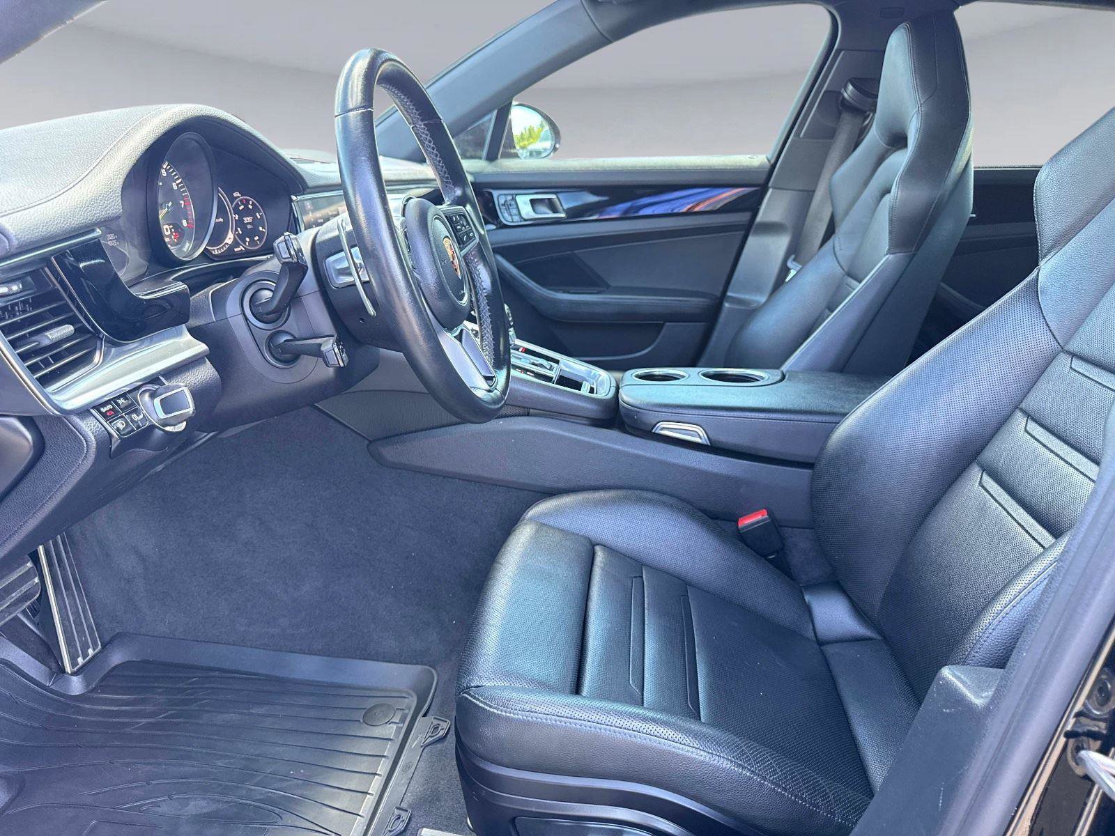 Used 2020 Porsche Panamera 4 image 19